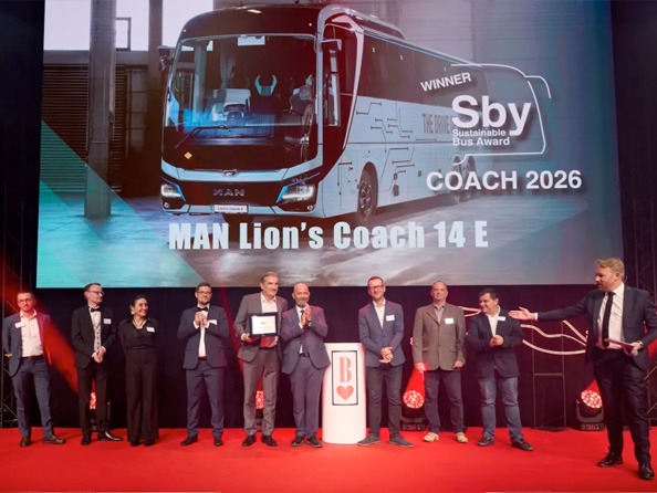 首发折桂！曼恩纯电长途客车获奖