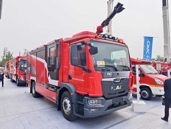 钢铁战“狮” | 曼恩城市主战消防车